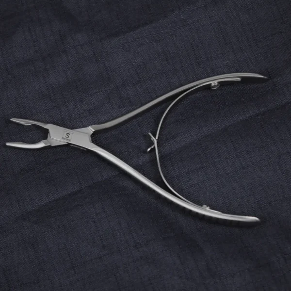 Pinza gubia