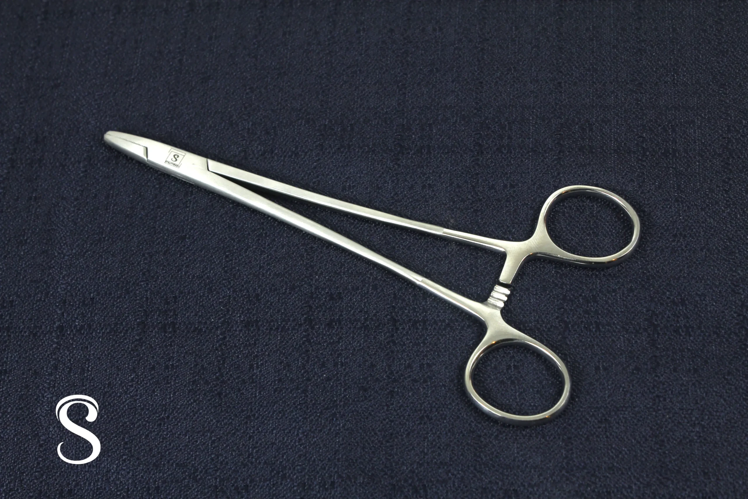 Porta agujas 18.5 cm
