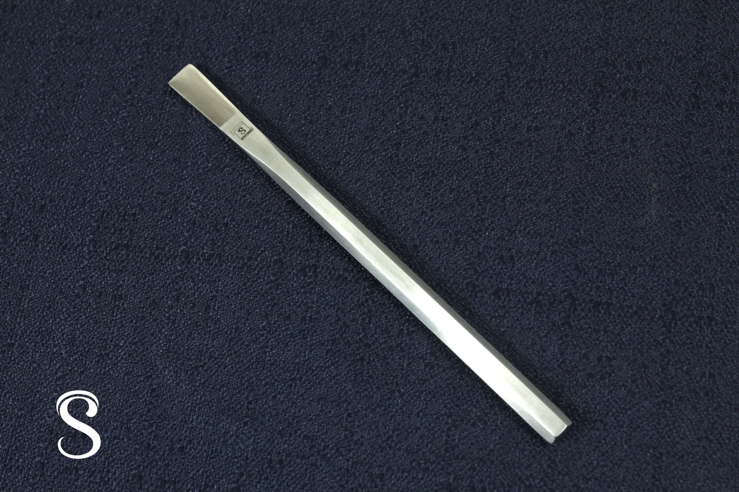 Osteotmo abotonado recto 7mm